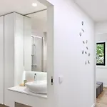On - Premium - Free Parking & Pet Friendly
