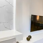 On - Premium - Free Parking & Pet Friendly