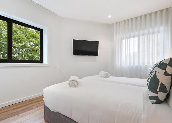 On - Premium - Free Parking & Pet Friendly Apartment