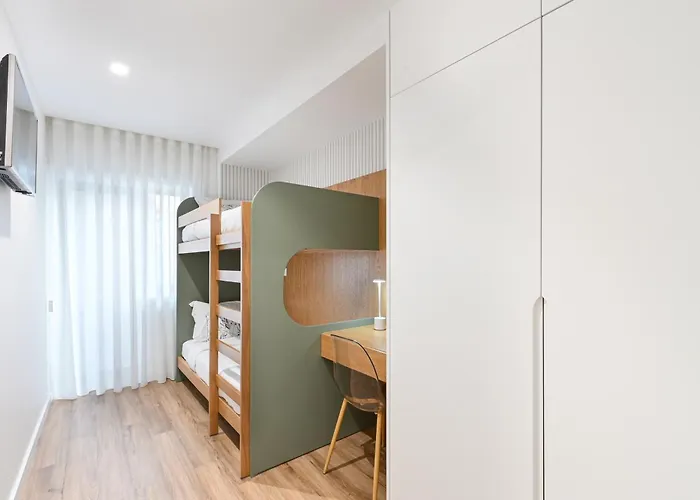 On - Premium アパート マトジニョシュ