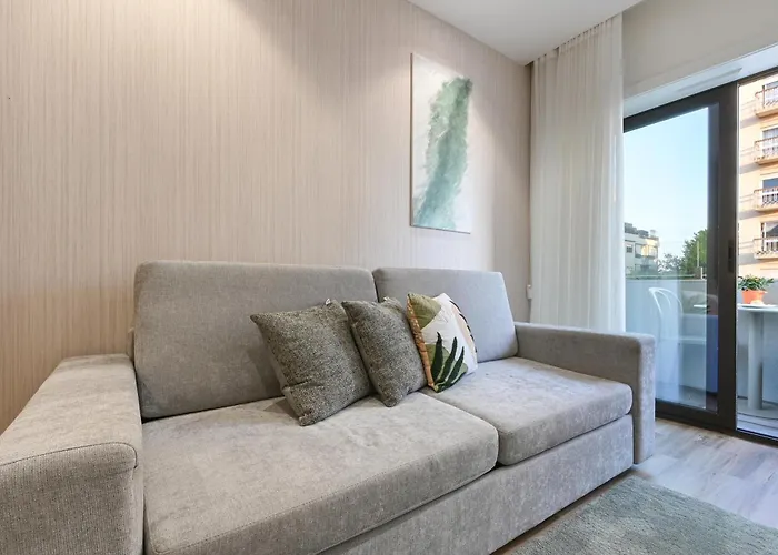 On - Premium - Free Parking & Pet Friendly Apartment *