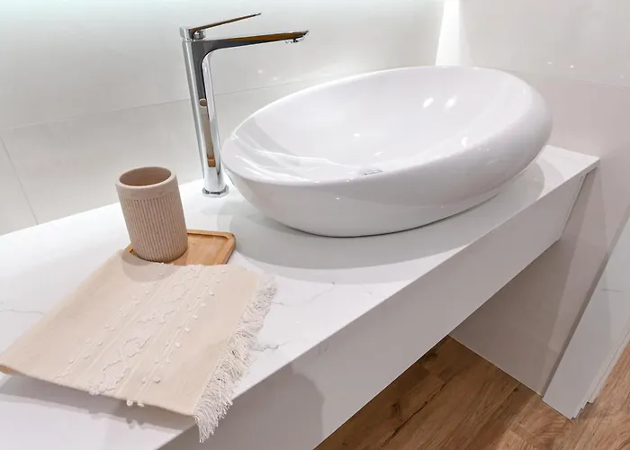 On - Premium - Free Parking & Pet Friendly